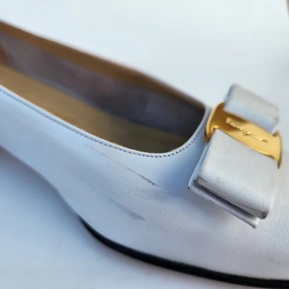 Salvatore Ferragamo Vintage '00 Vara White Leather Flats With Bow - Picture 10 of 15